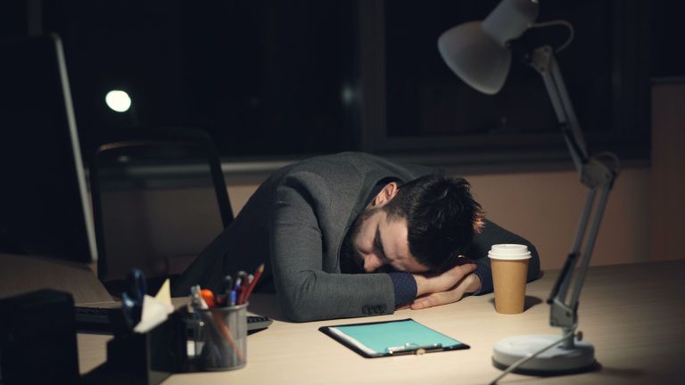 Espérance de vie et travail en 3×8 : quels sont les risques réels pour la santé ?