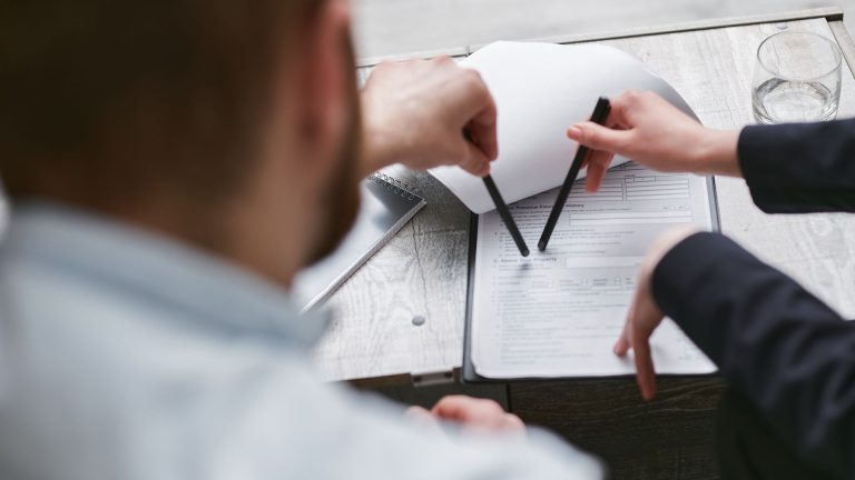 Durée maximale d’une prestation de service : règles, limites et contrat